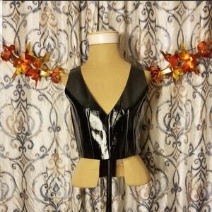 BNWT Black Vinyl Wet Look Crop Top By Dèluc. Size Small.
